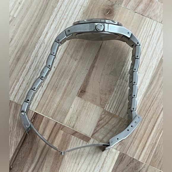 Lorus Men’s Watch Blue Ombre Dial Stainless Steel Bracelet Date Window - Picture 6 of 12